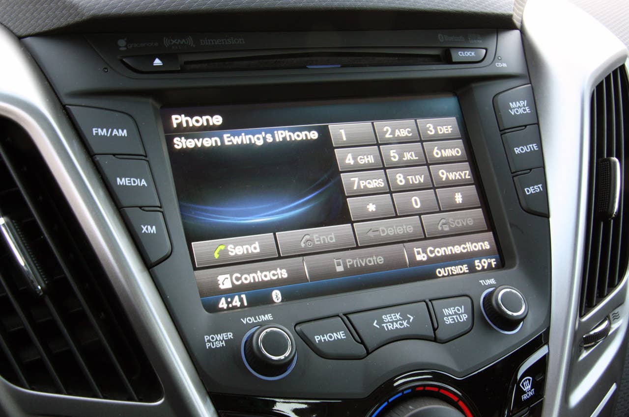 2012 Hyundai Veloster phone display