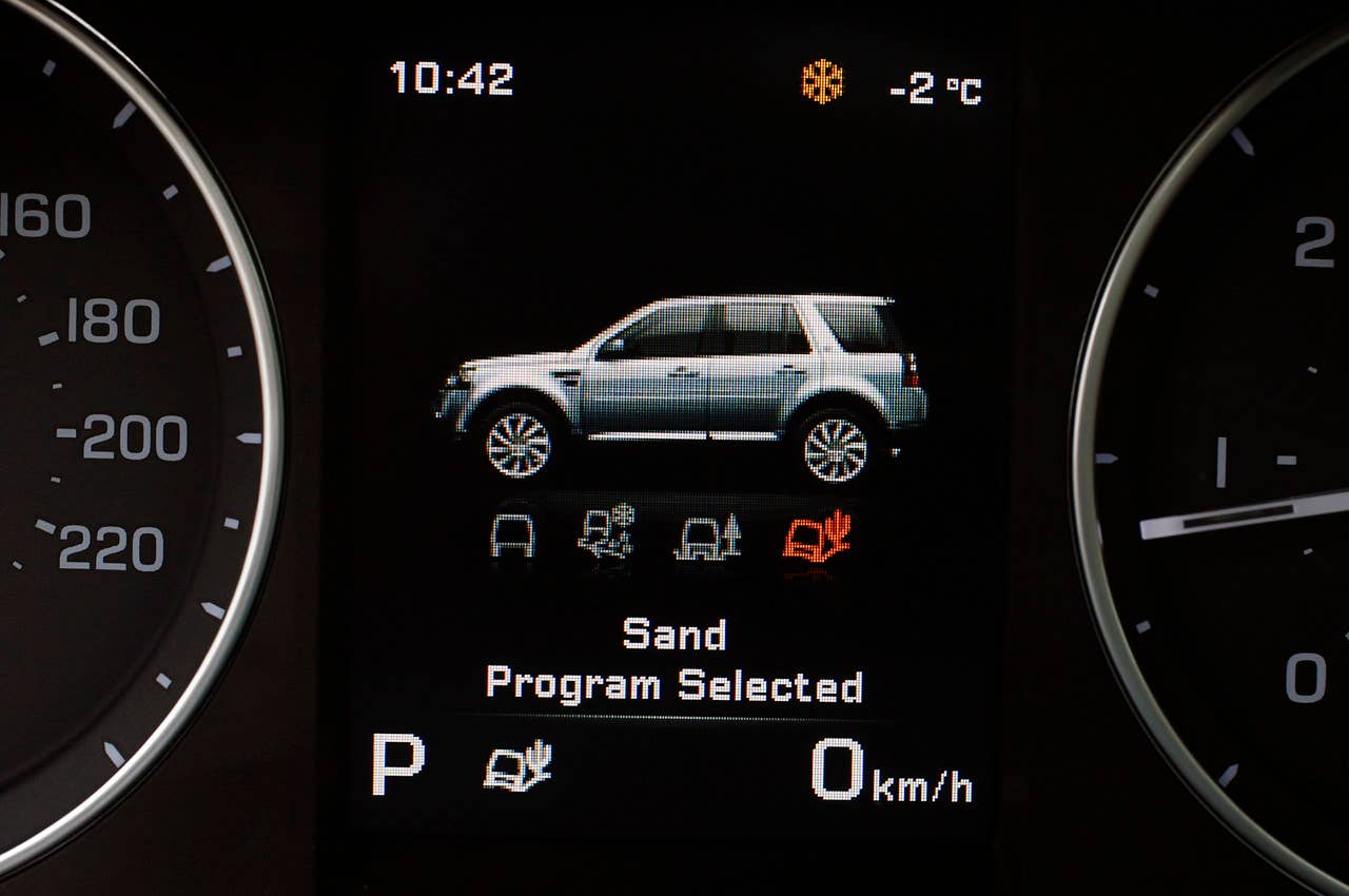 2013 Land Rover LR2 drive mode display