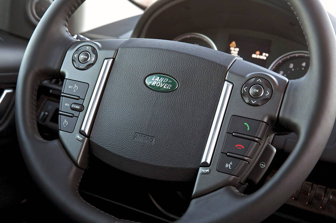 2013 Land Rover LR2 steering wheel
