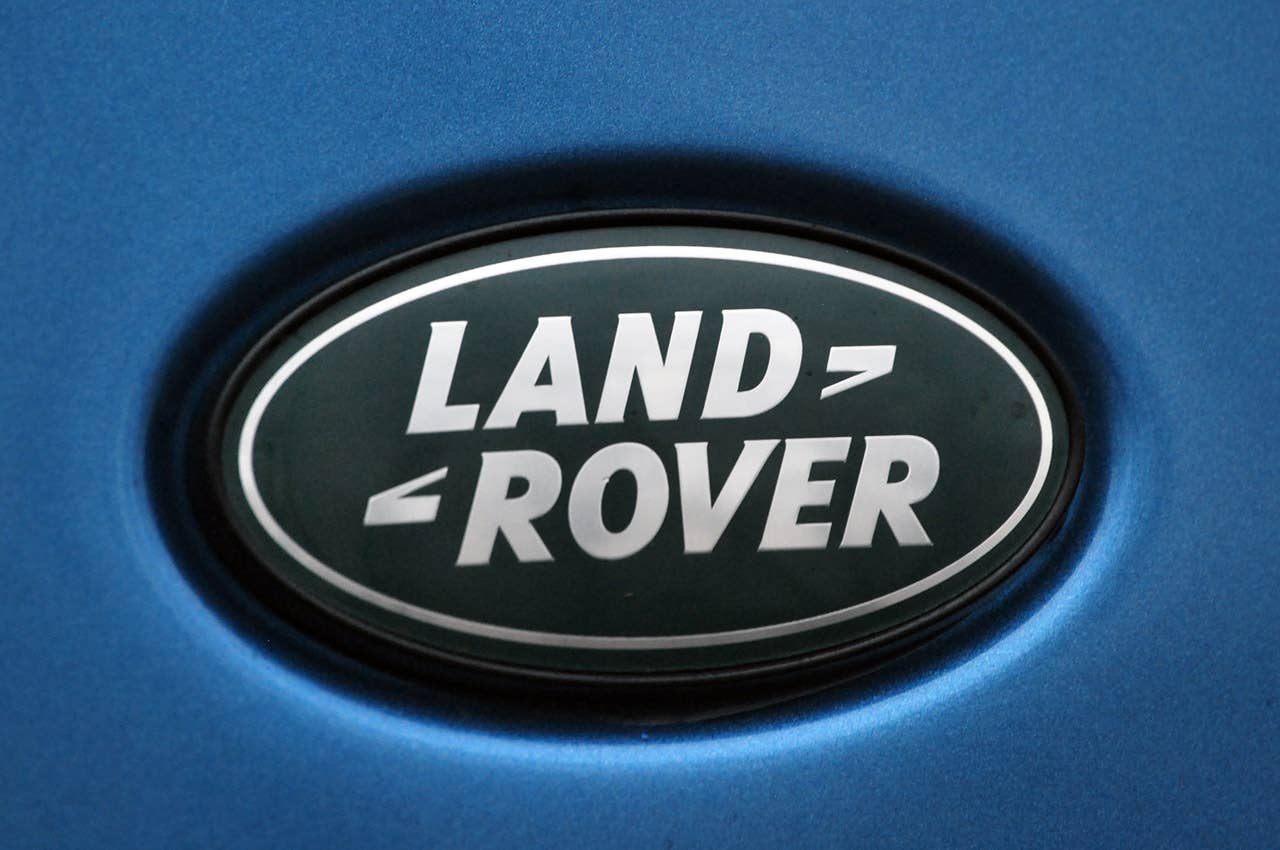 2013 Land Rover LR2 logo