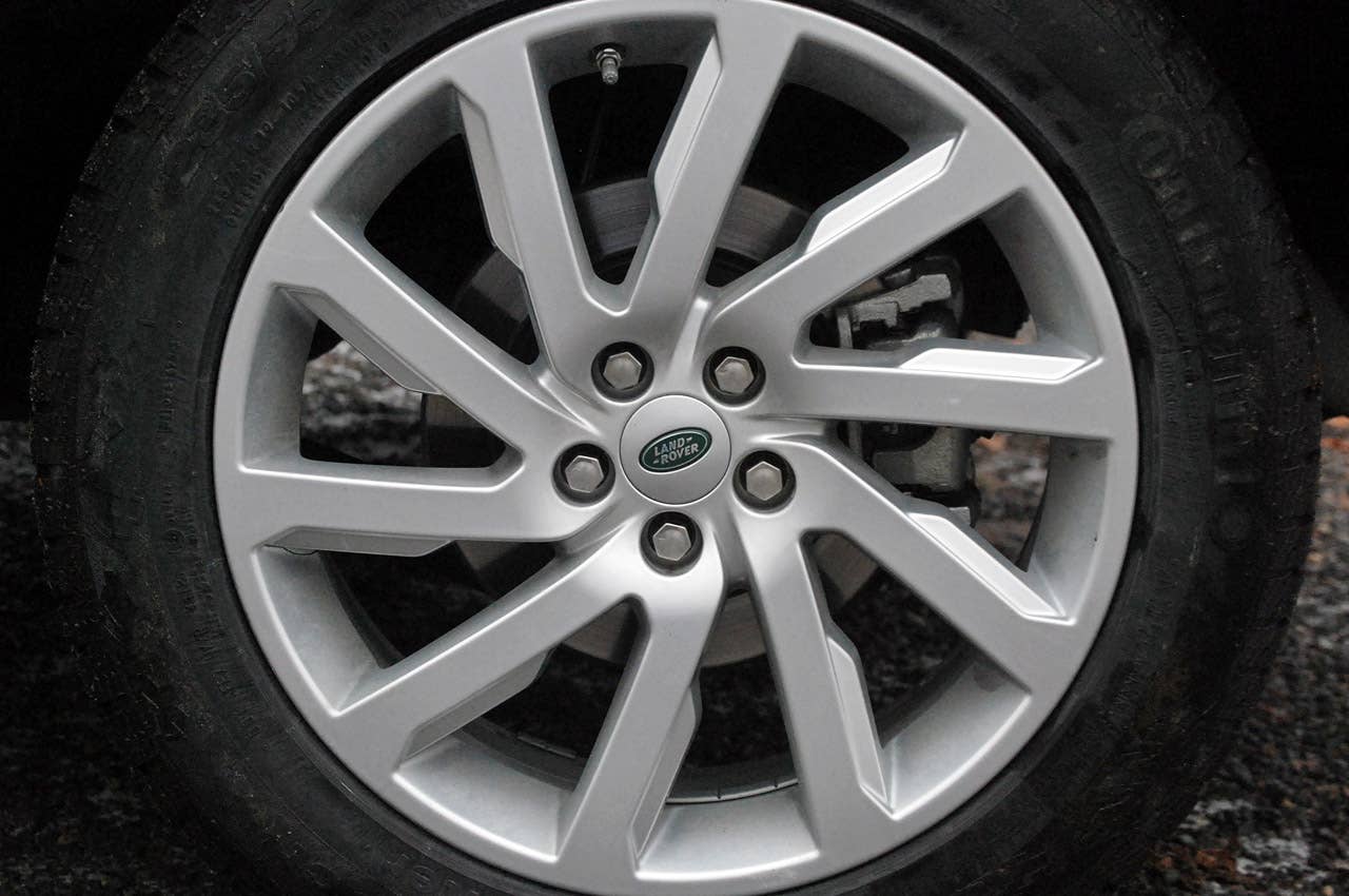 2013 Land Rover LR2 wheel