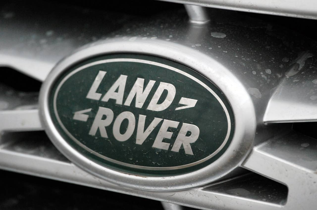 2013 Land Rover LR2 logo