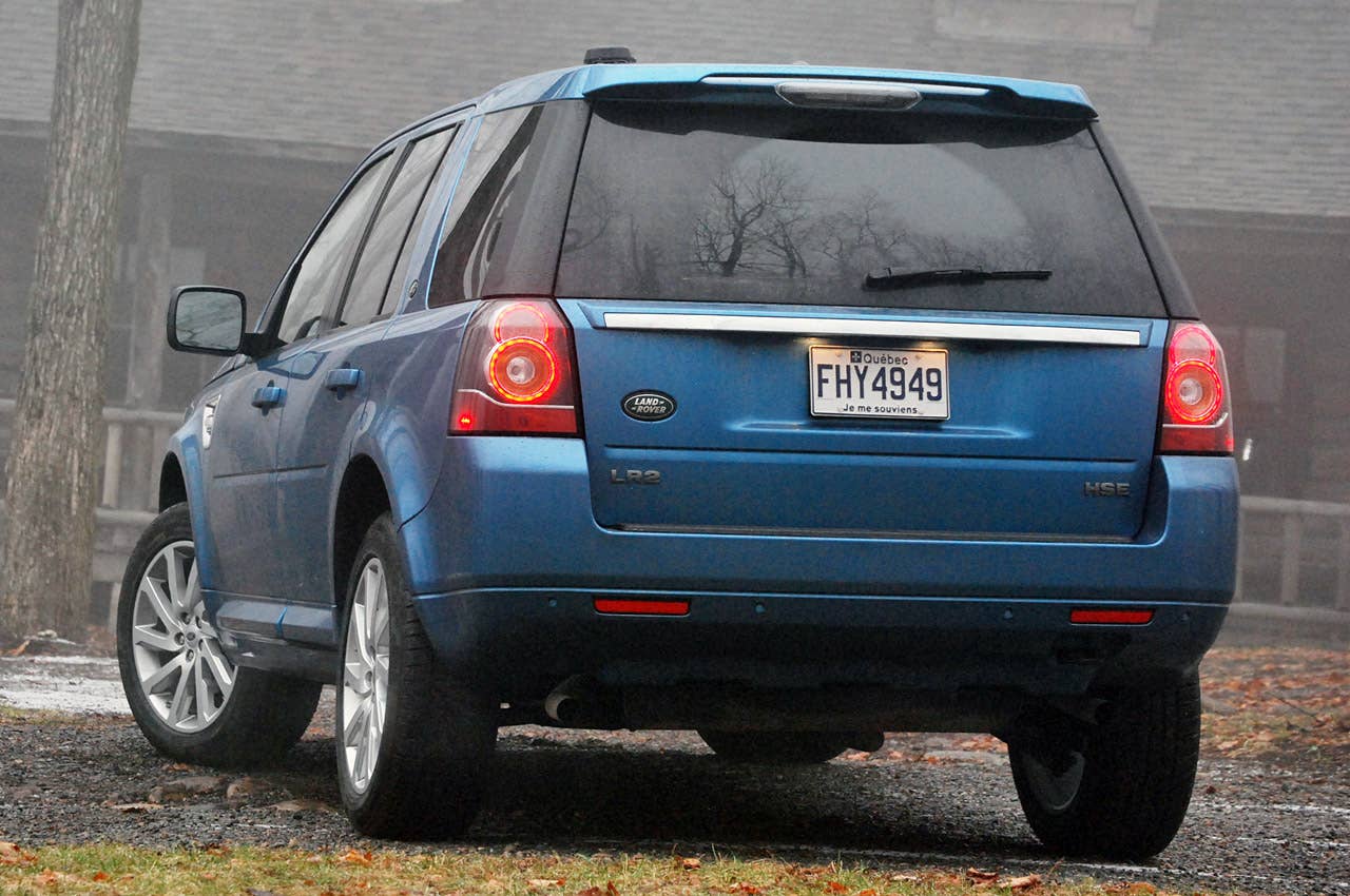 2013 Land Rover LR2 rear 3/4 view