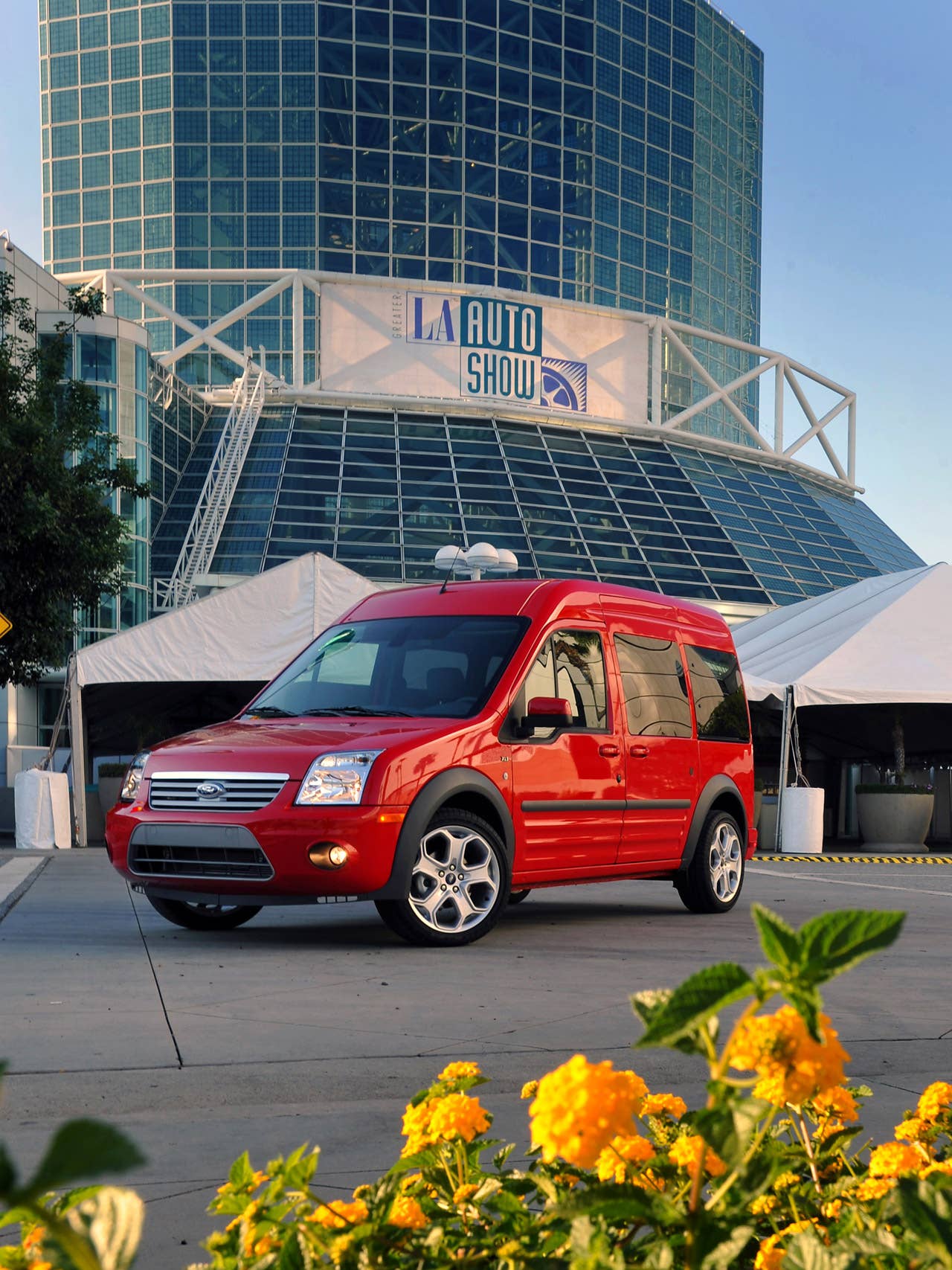 2011 Transit Connect XLT Premium Wagon front 3/4