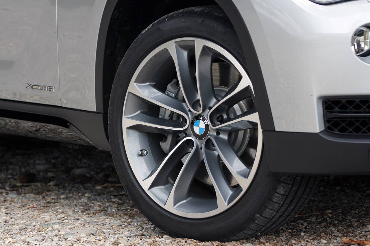 2013 BMW X1 wheel