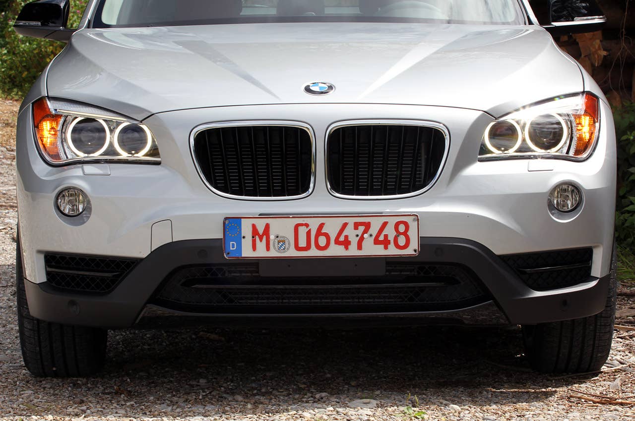 2013 BMW X1 front detail