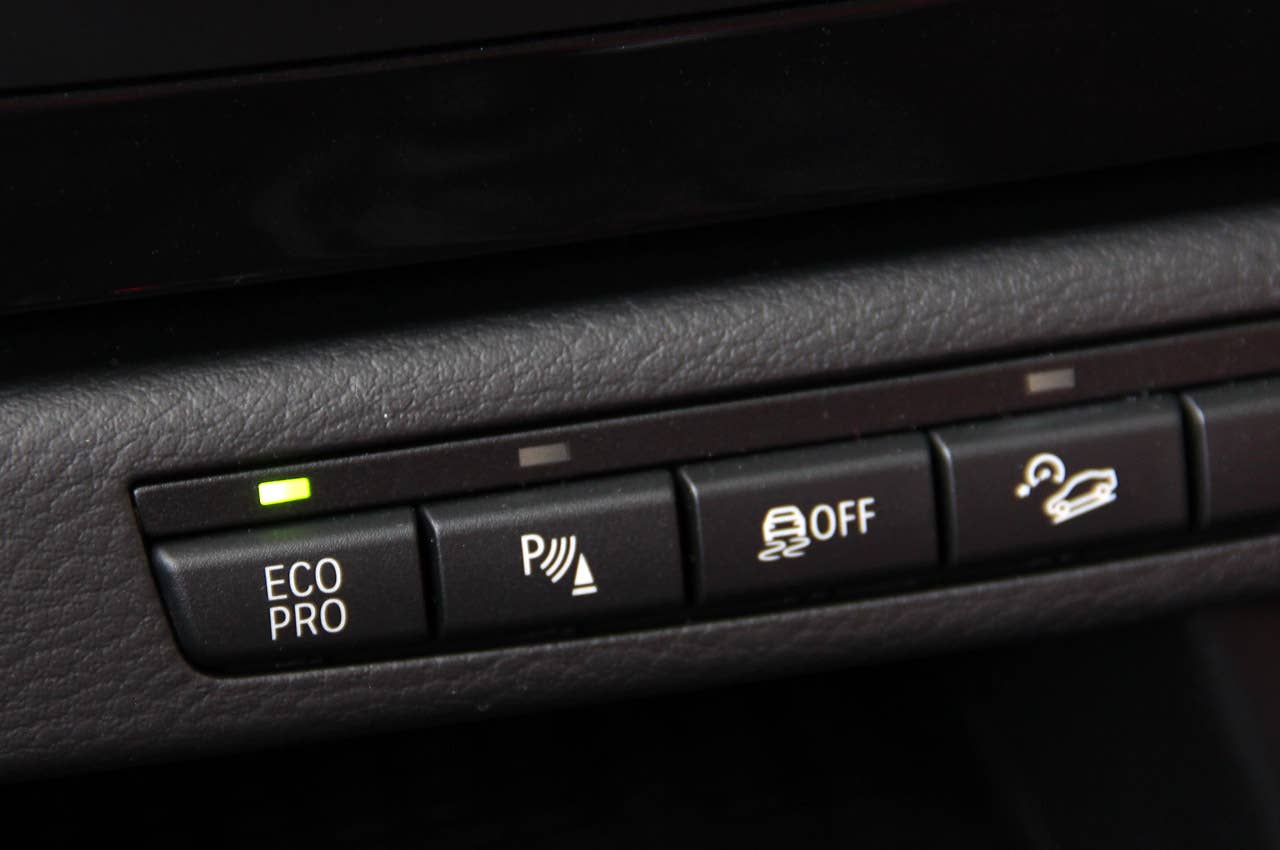2013 BMW X1 Eco Pro button