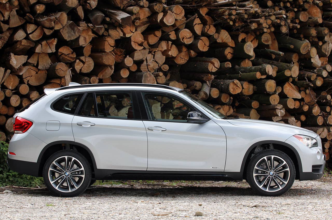 2013 BMW X1 side view