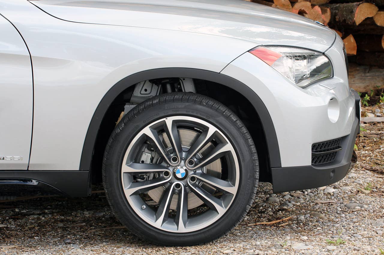 2013 BMW X1 wheel