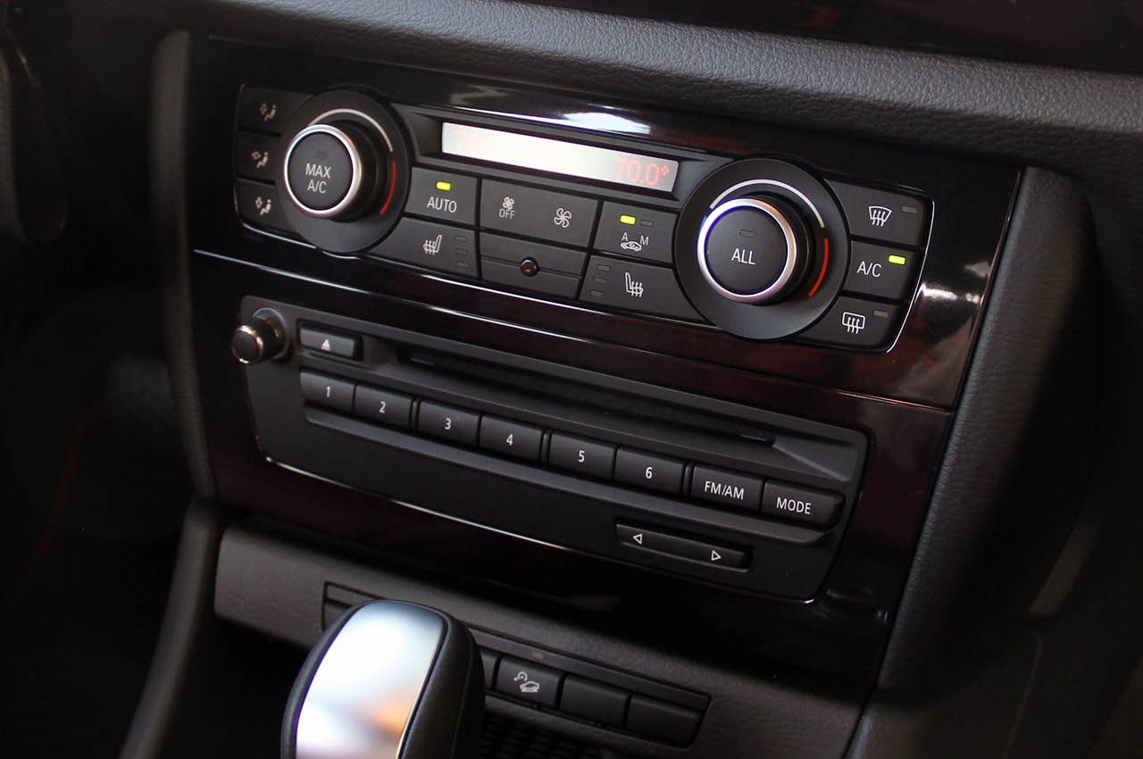 2013 BMW X1 climate controls