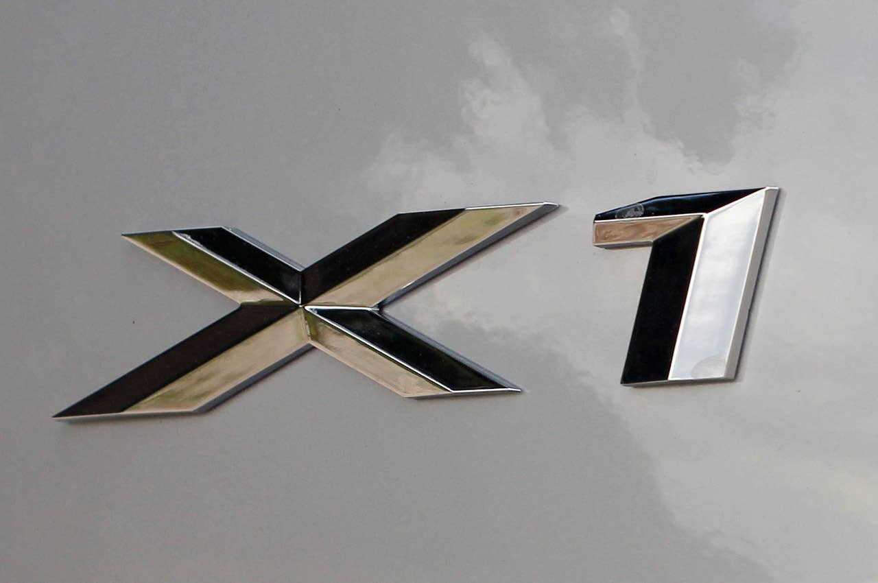 2013 BMW X1 badge