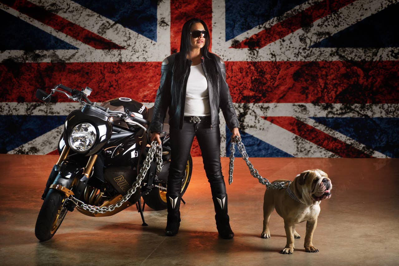 Vilner Bulldog with model and dog