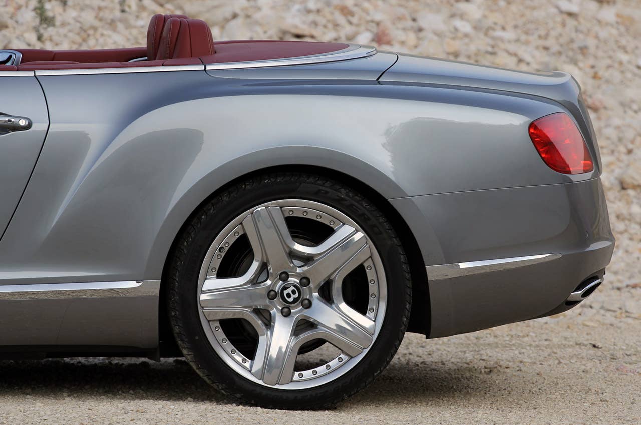 2012 Bentley Continental GTC rear fender