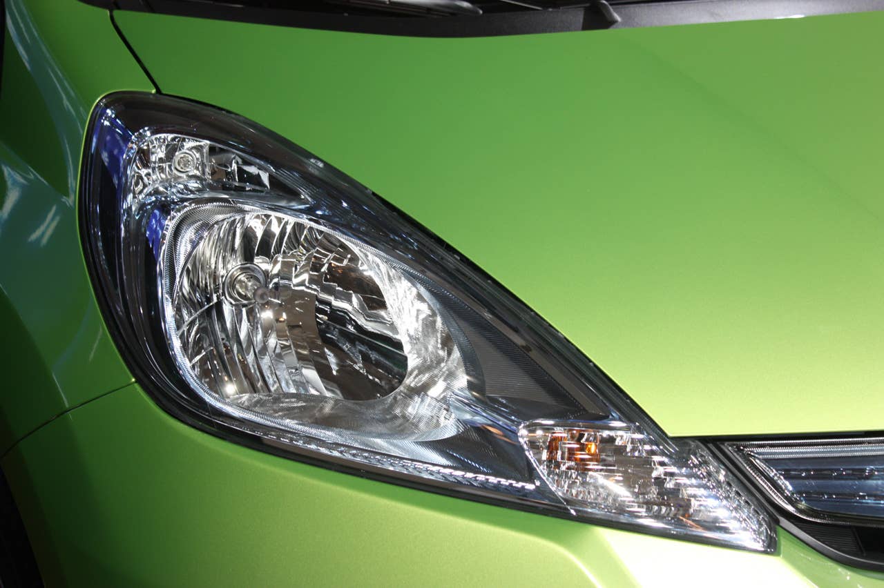 2011 Honda Fit Hybrid headlamp