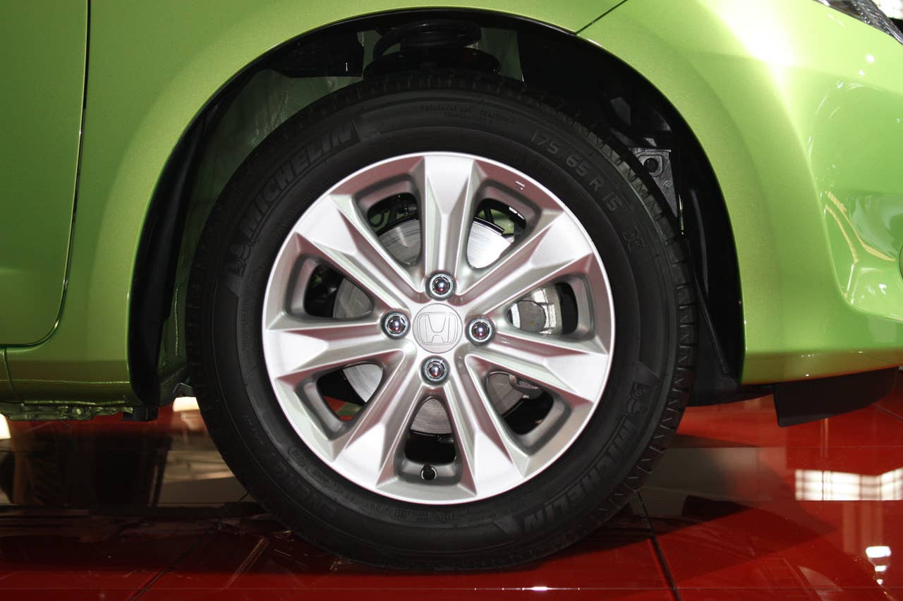 2011 Honda Fit Hybrid wheel