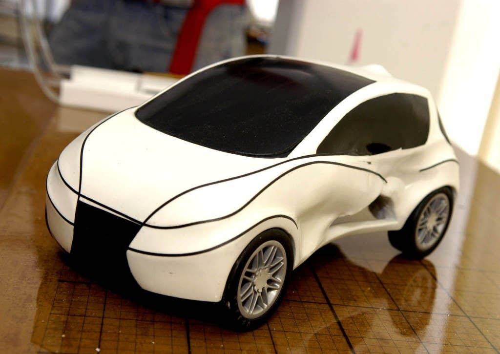 The prototype is able to average a speed of 50mph while refuelling every 200 miles