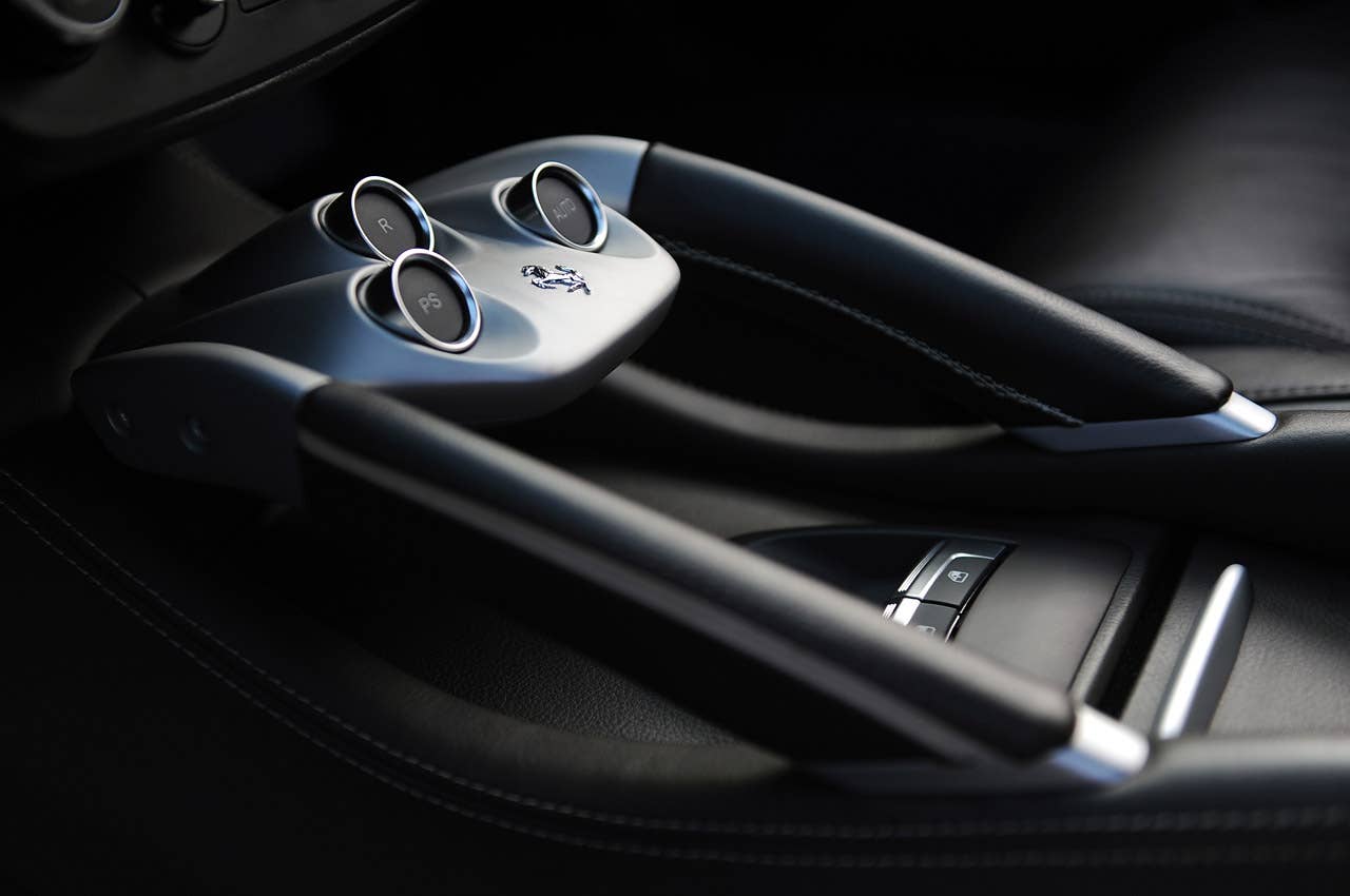 2013 Ferrari FF gear selector