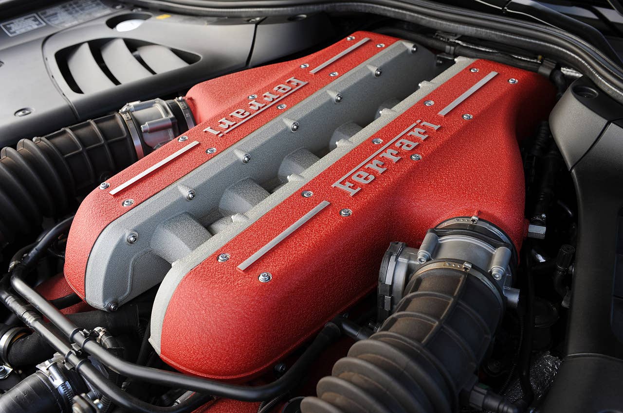 2013 Ferrari FF engine