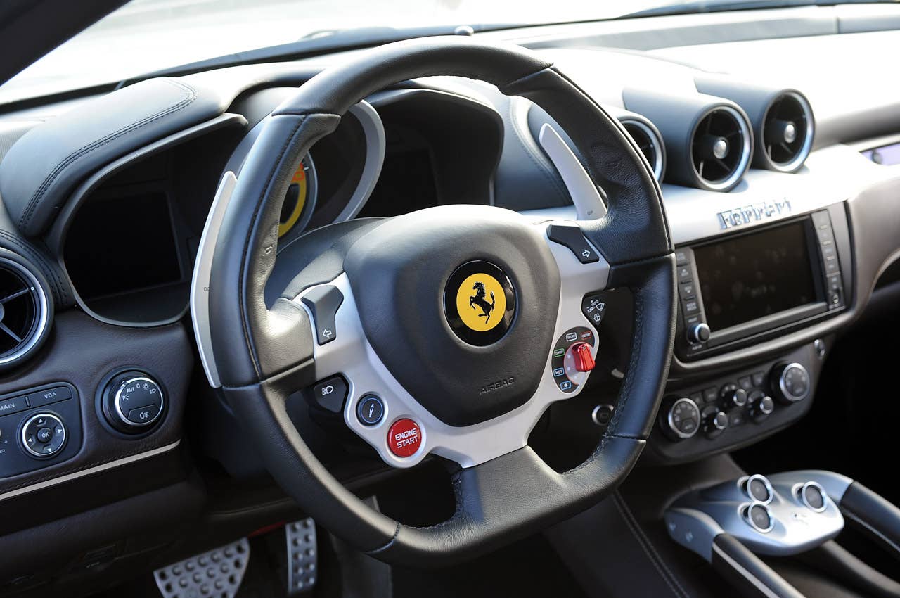 2013 Ferrari FF steering wheel