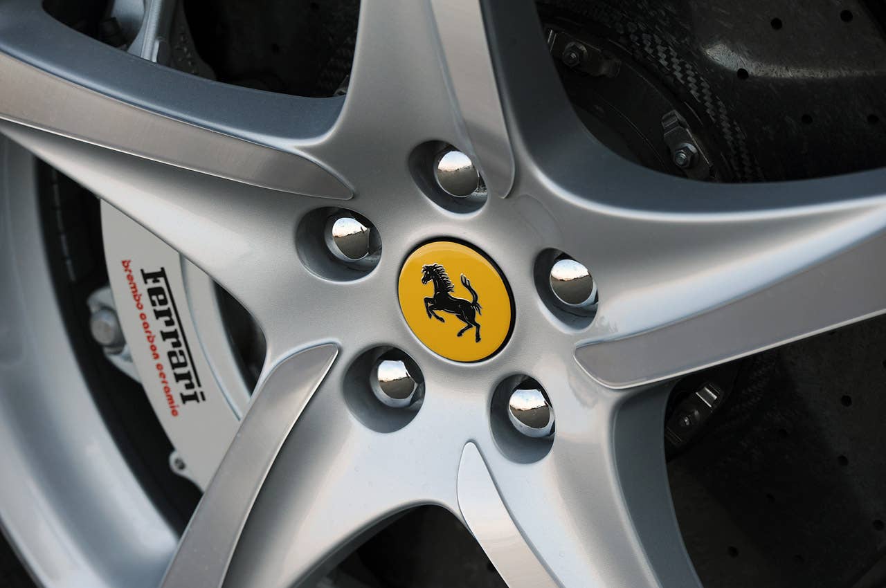 2013 Ferrari FF wheel detail