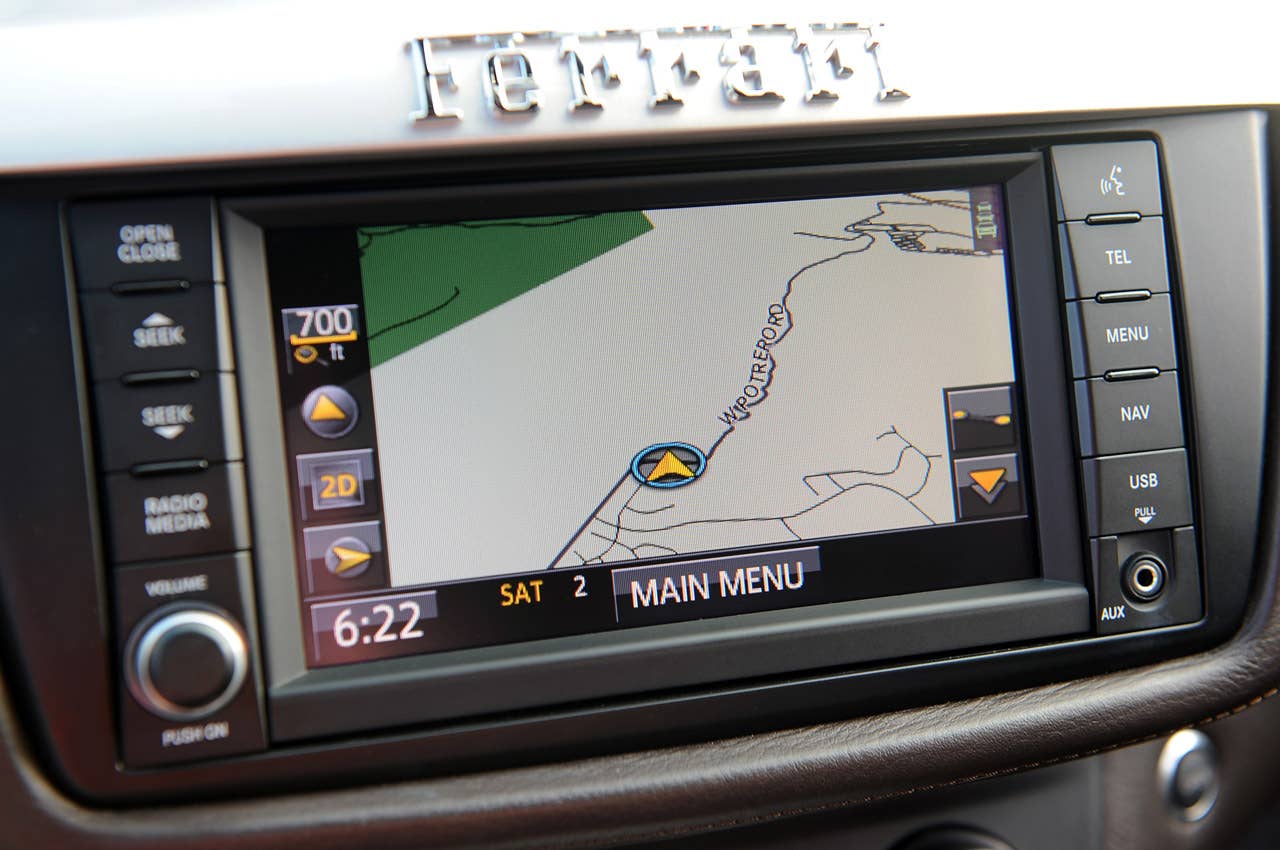 2013 Ferrari FF navigation system