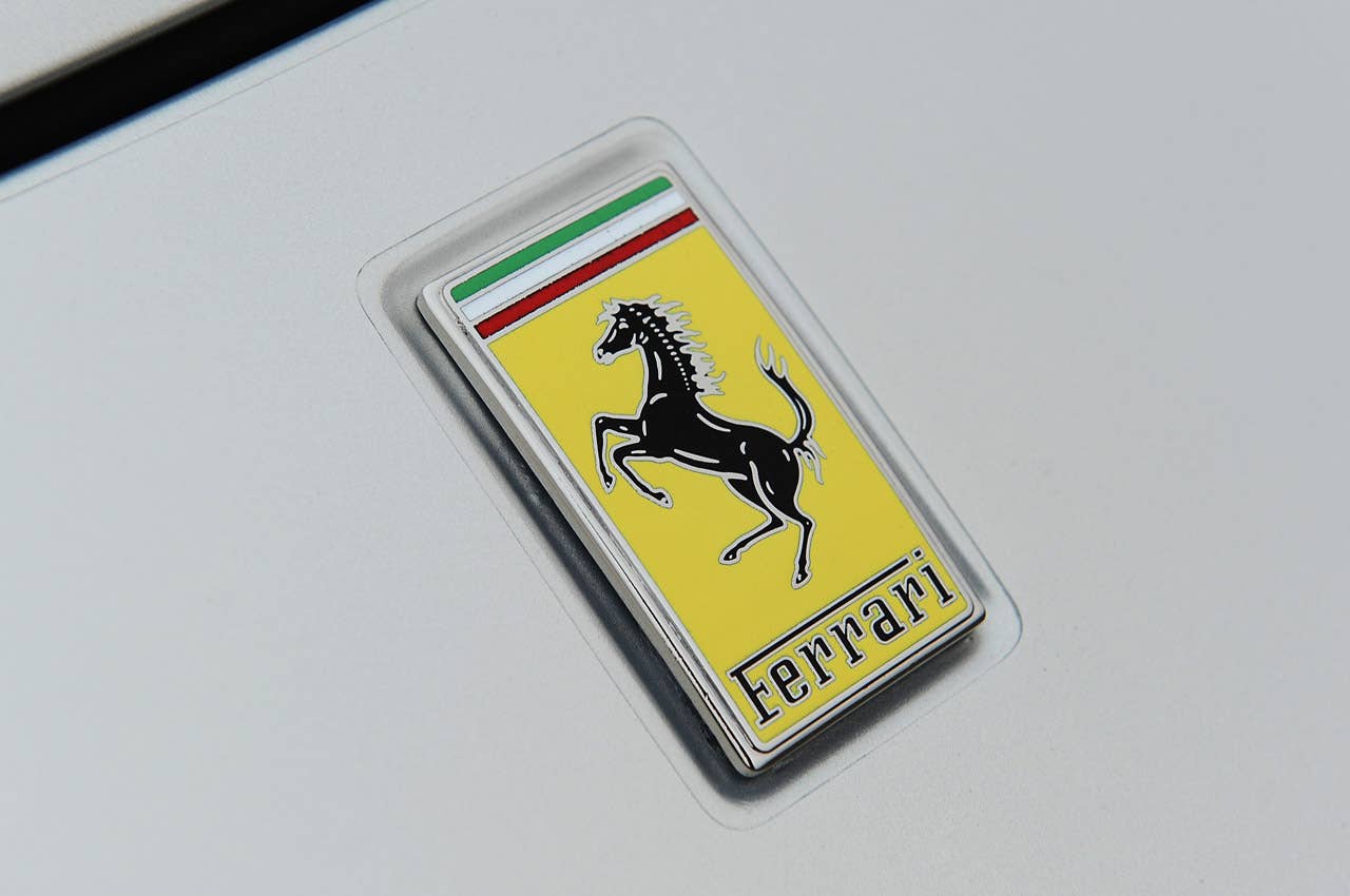2013 Ferrari FF logo