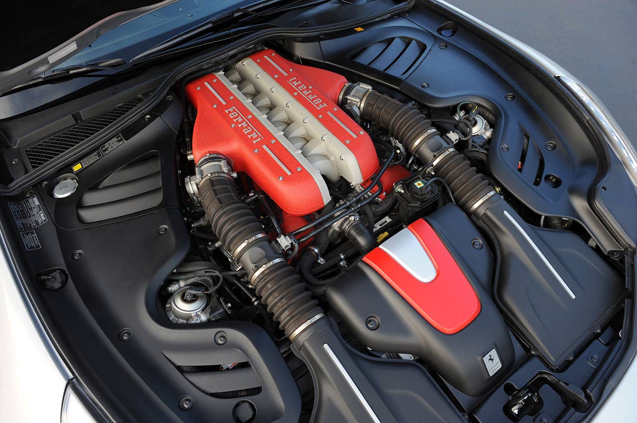 2013 Ferrari FF engine