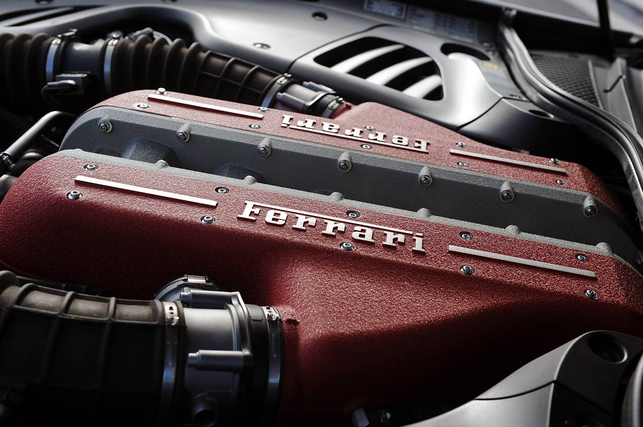 2013 Ferrari FF engine