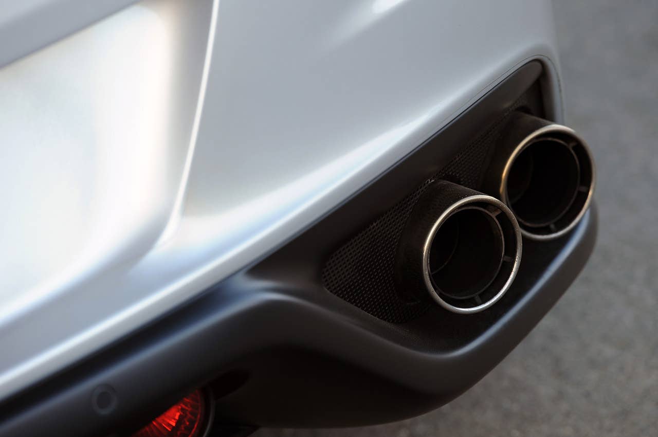 2013 Ferrari FF exhaust tips