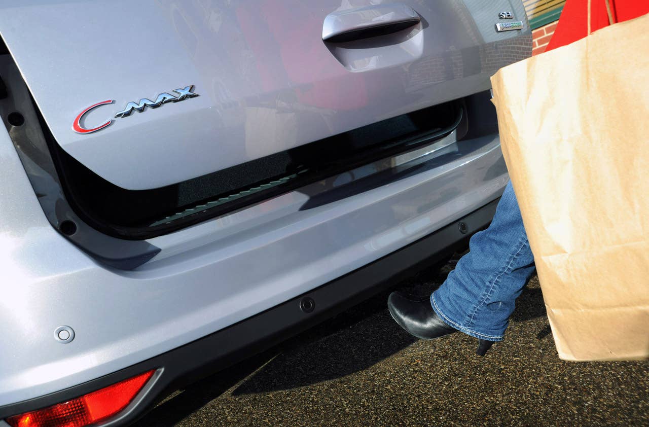 2012 Ford C-Max hands-free liftgate
