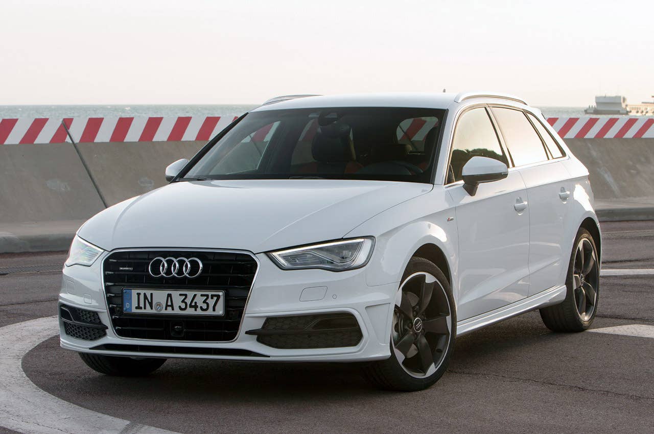 2014 Audi A3 Sportback front 3/4 view