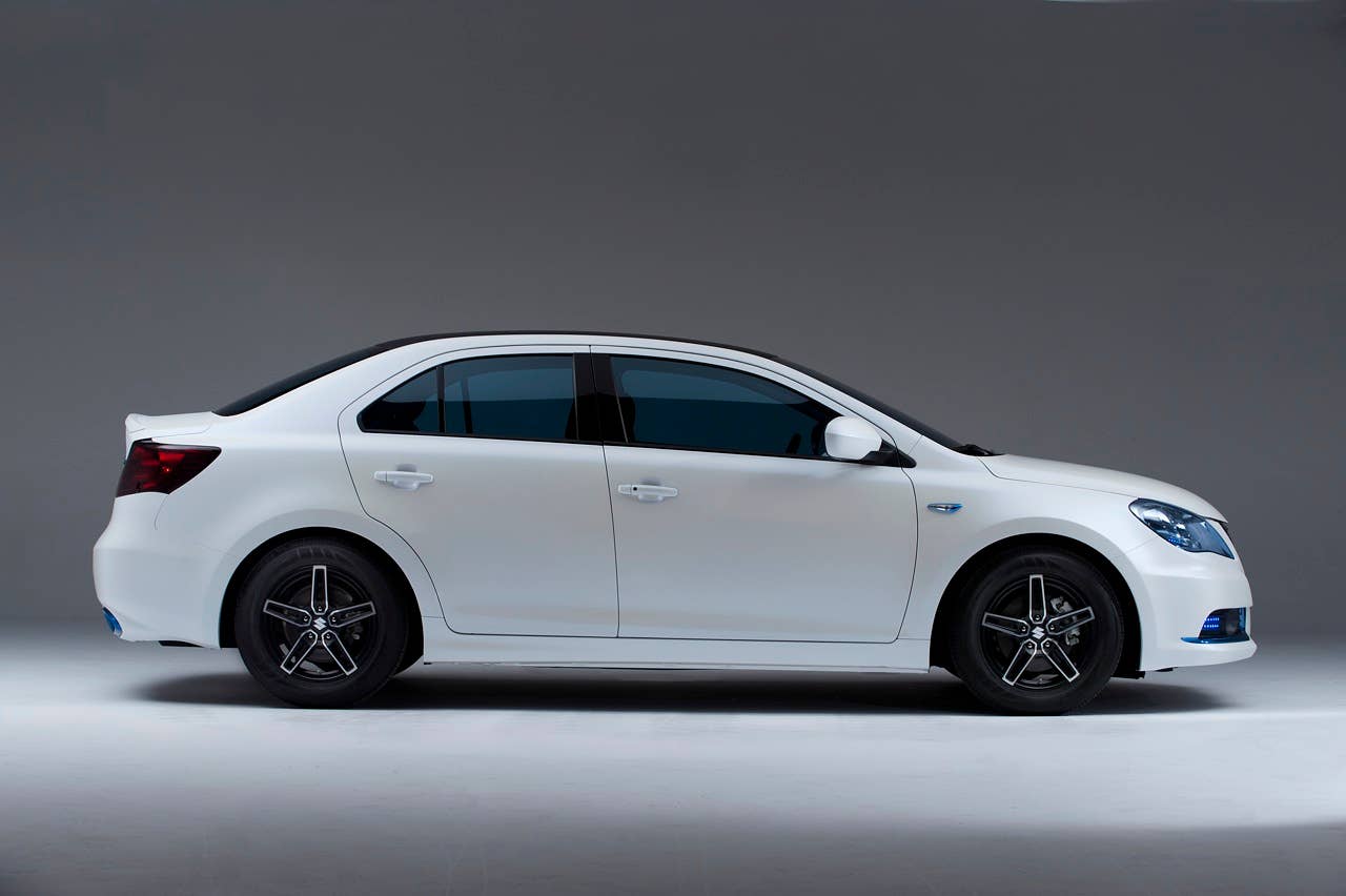 Suzuki Kizashi Hybrid New York Auto Show