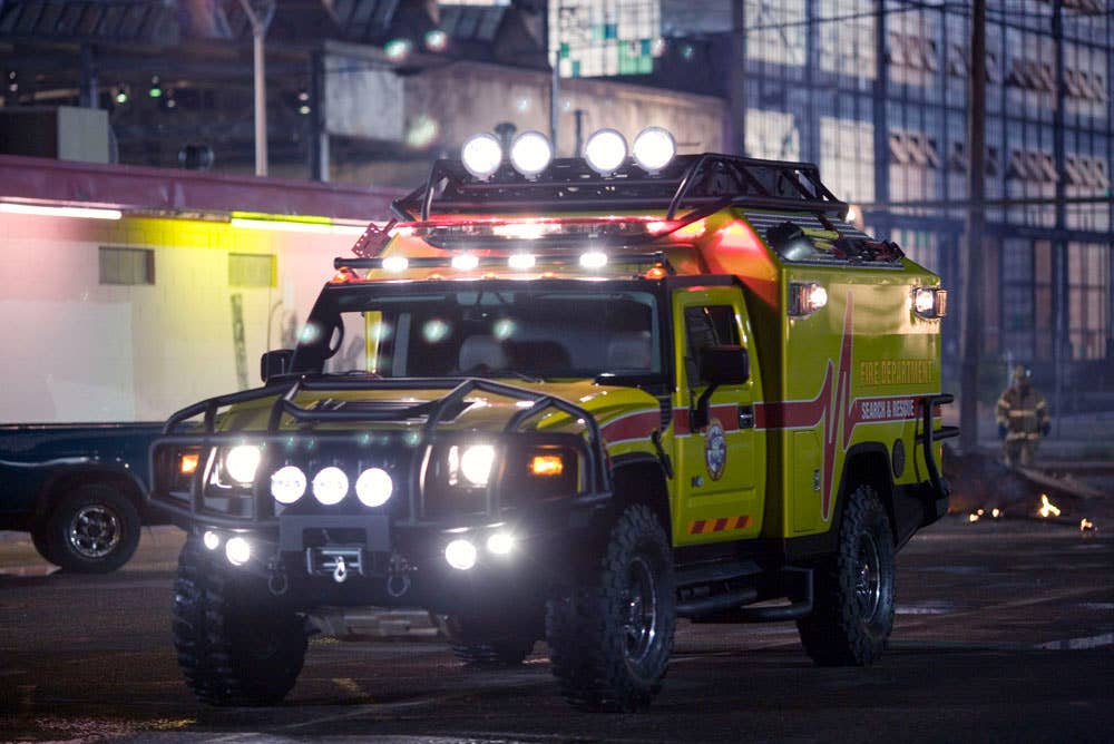 A couple of years ago General Motors made a movie about cars that change into giant computerized piles of scrap. Wait - we mean fighting robots. Oh, and Michael Bay made the movie, not GM. And some of us never saw it because we turned 16 more than a decade ago. A Hummer played Ratchet, medic for the Autobots, or so other people who saw the movie tell us.
