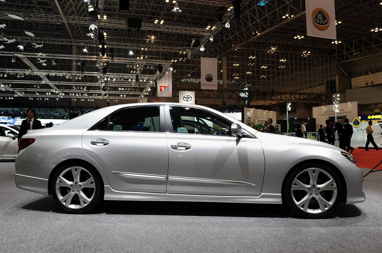Tokyo 2009: Rear-wheel drive Toyota Mark X had us at 