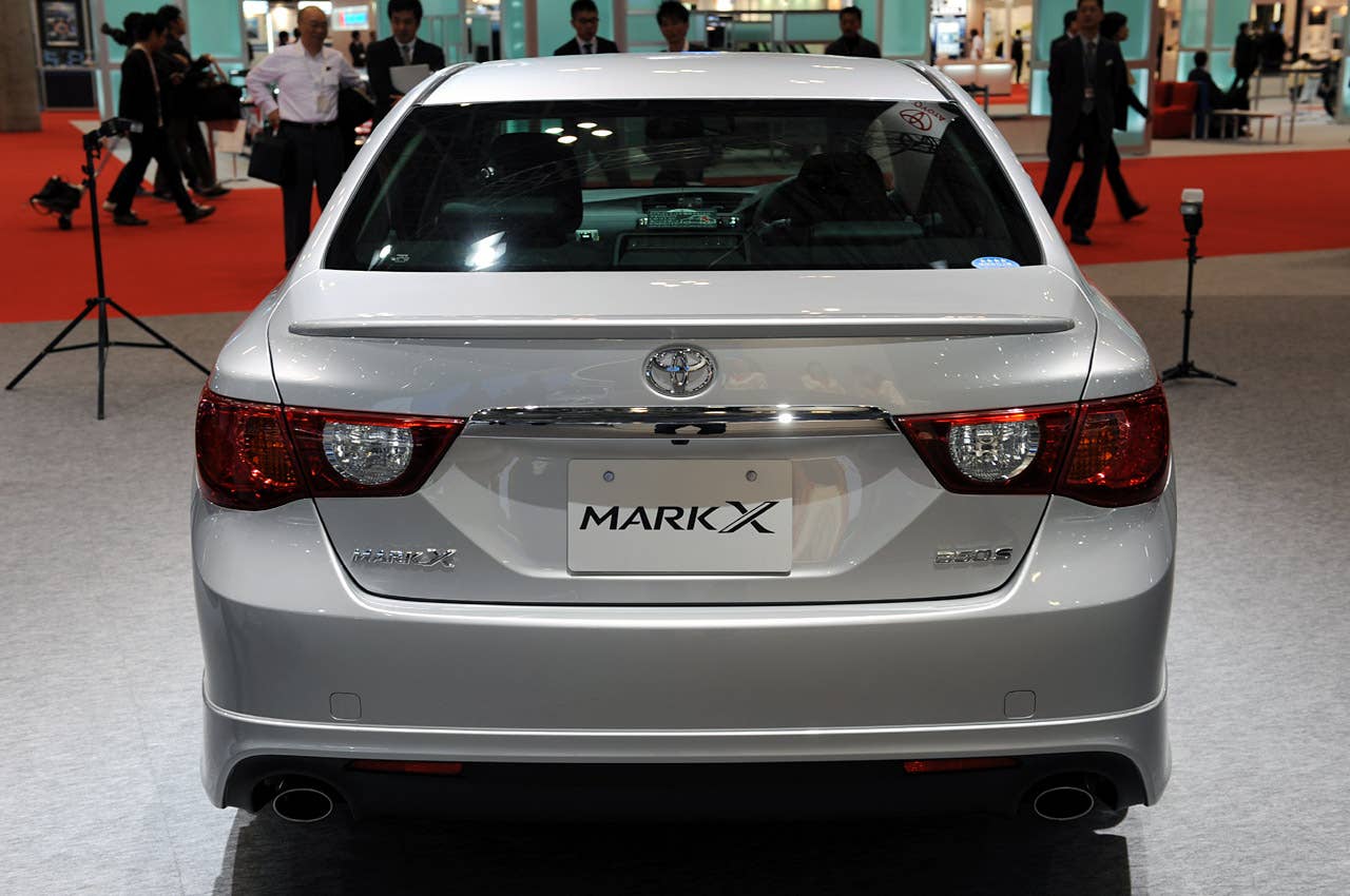 Tokyo 2009: Rear-wheel drive Toyota Mark X had us at 