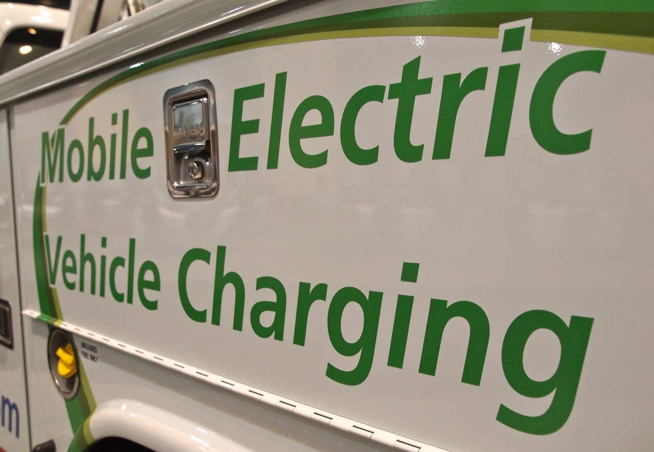 plug-in 2011 aaa truck