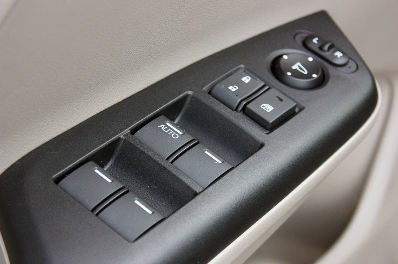 2012 Honda Civic EX Sedan door controls