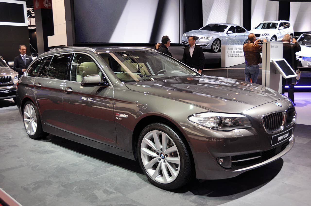 Paris 2010: BMW 5 Series Touring