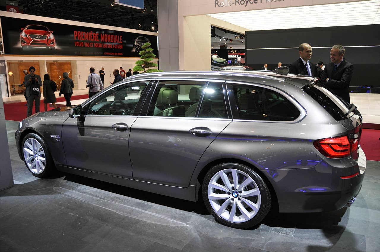 Paris 2010: BMW 5 Series Touring