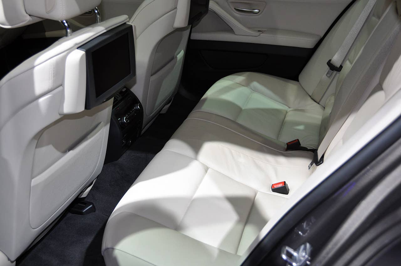 Paris 2010: BMW 5 Series Touring