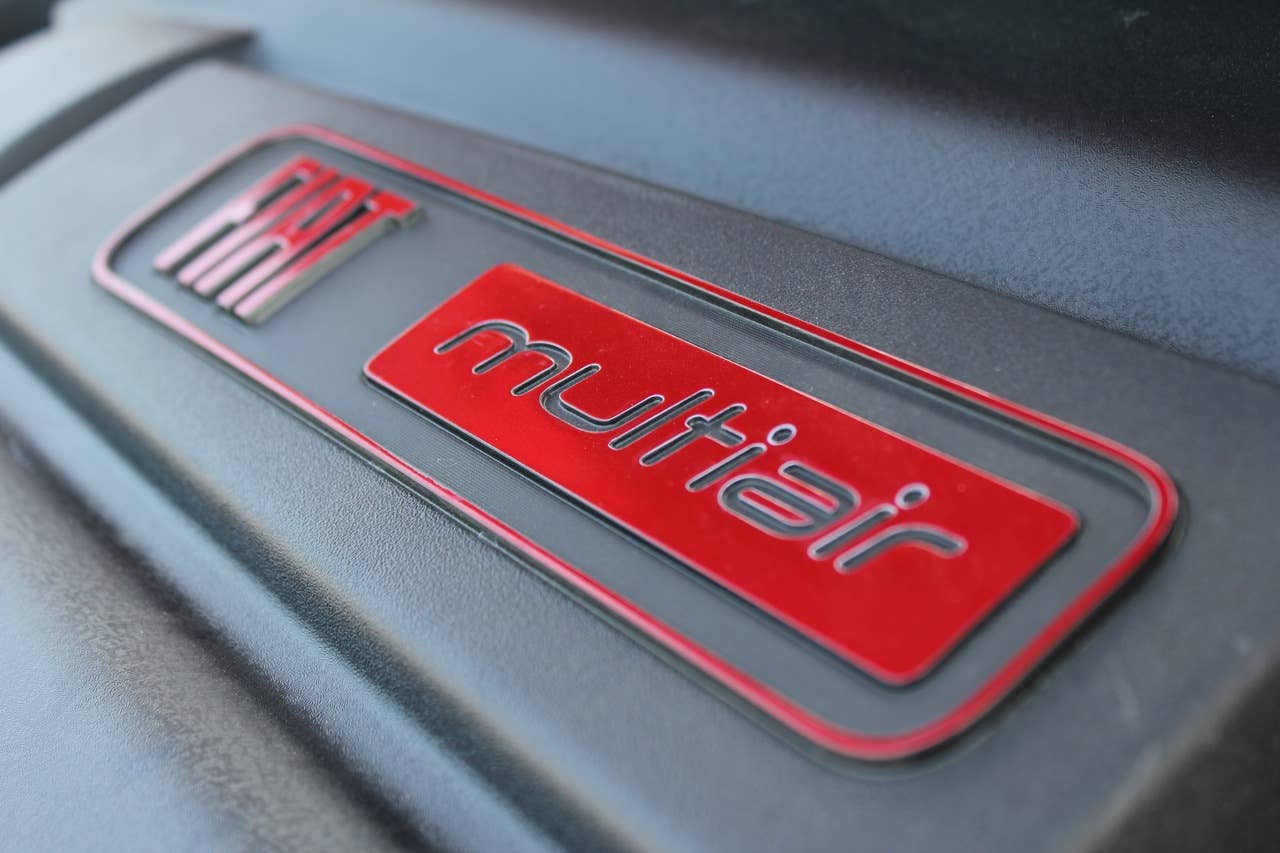2012 Fiat 500C engine detail