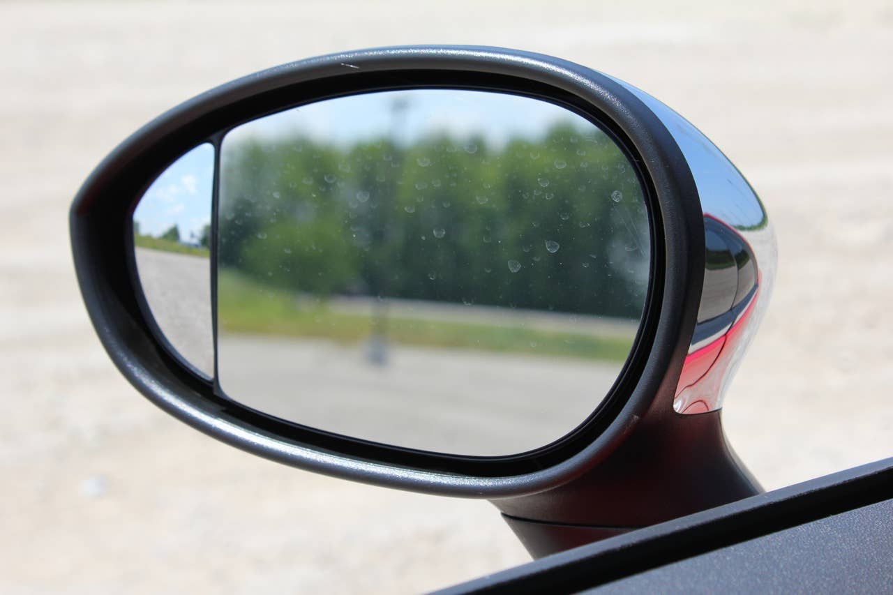 2012 Fiat 500C side mirror