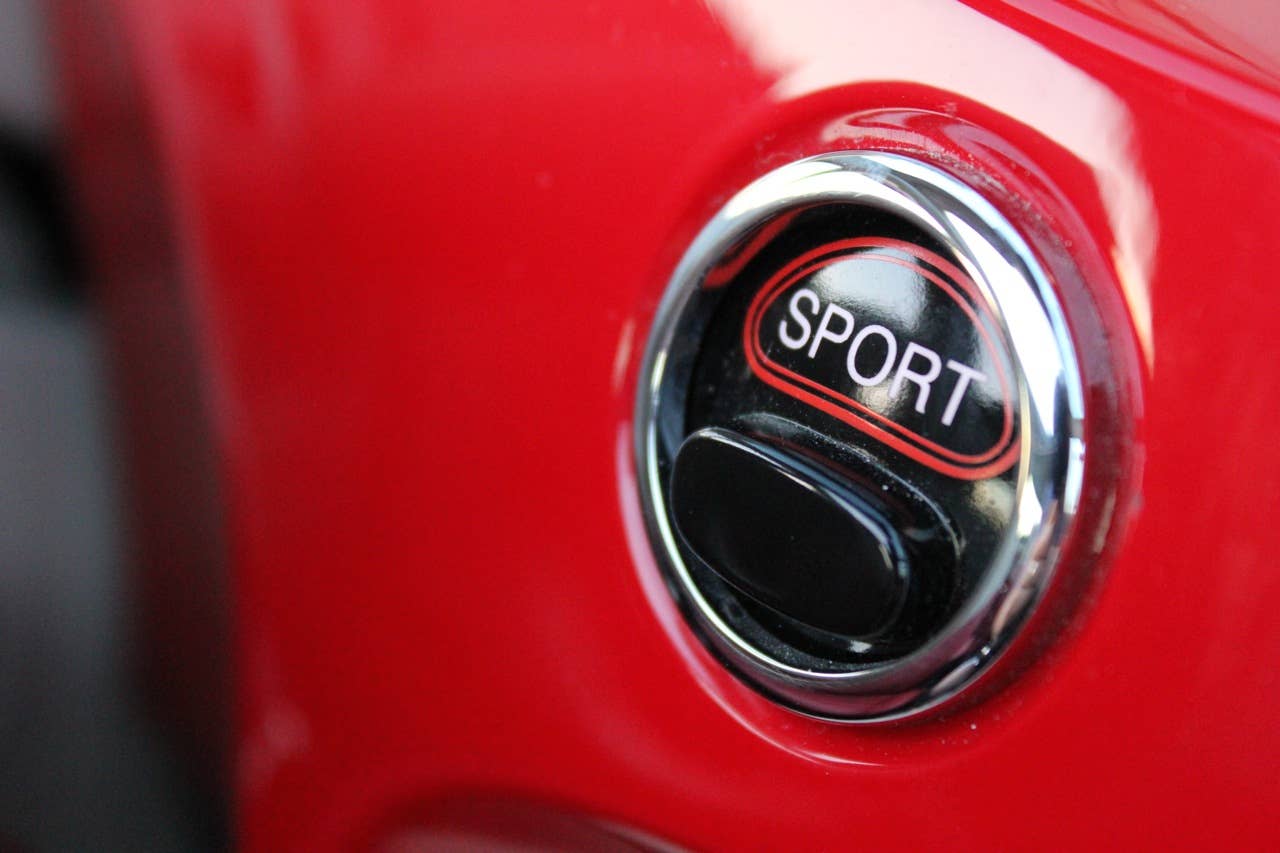 2012 Fiat 500C sport button