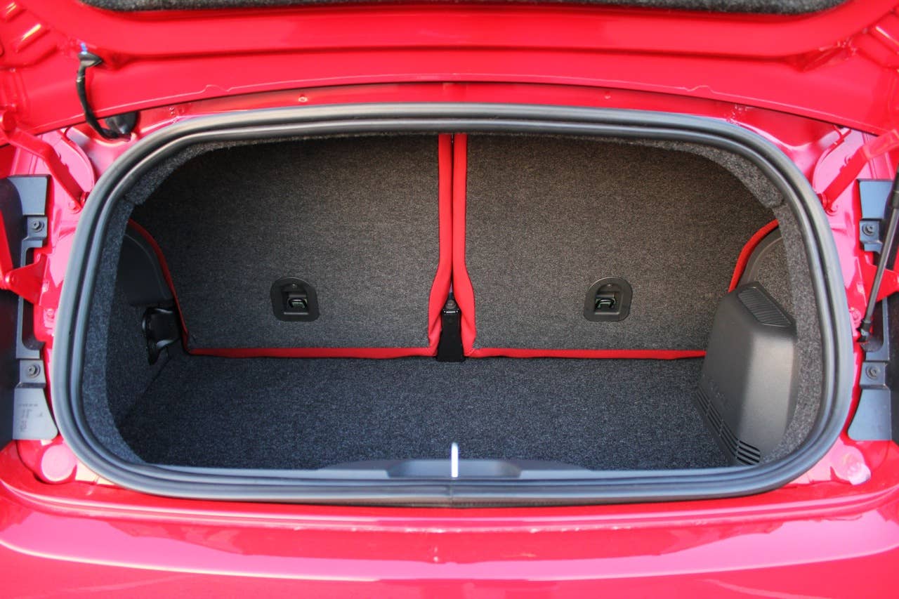 2012 Fiat 500C rear cargo area