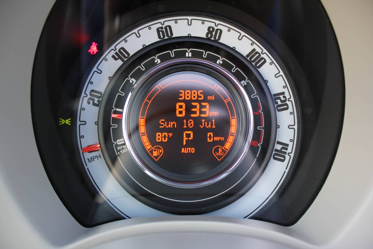 2012 Fiat 500C speedometer