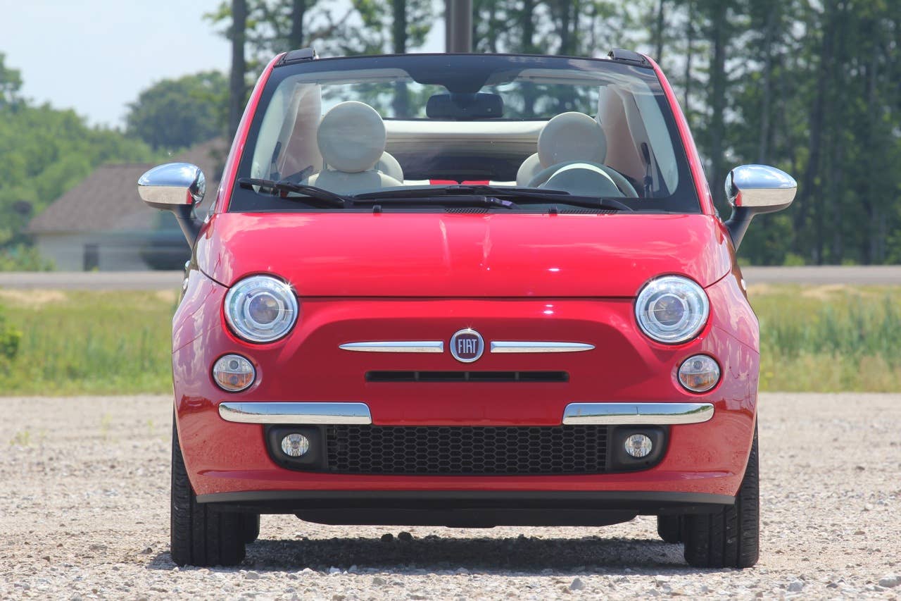 2012 Fiat 500C front view