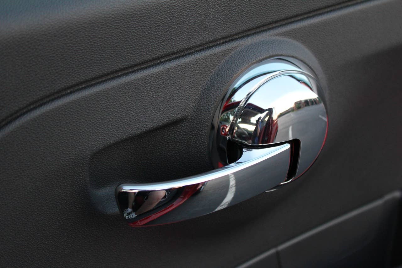 2012 Fiat 500C door handle