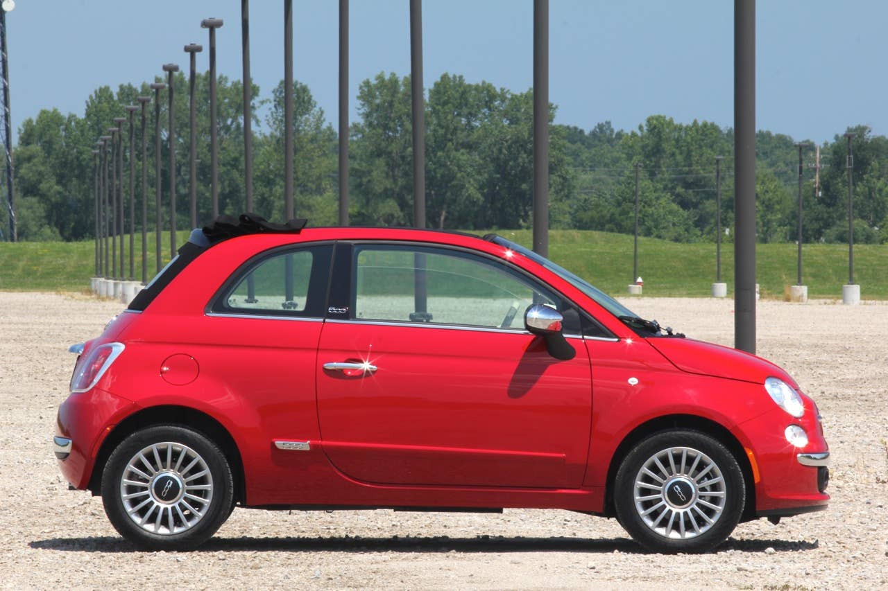 2012 Fiat 500C side view