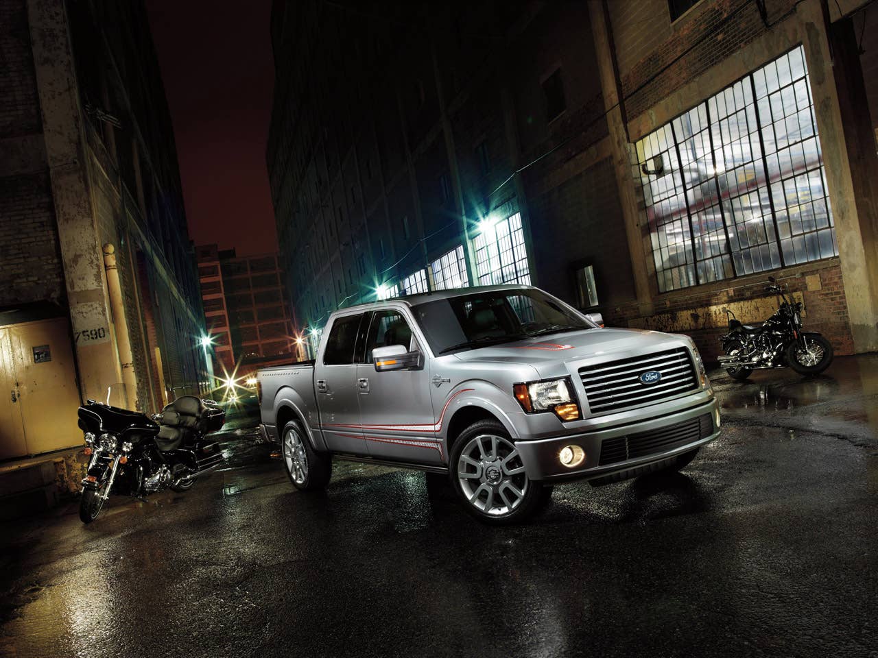 2011 Ford Harley-Davidson F-150: 2011 Ford Harley-Davidson F-150 combines the smooth handling and legendary durability of America's best-selling line of trucks with the authentic styling of Harley-Davidson.