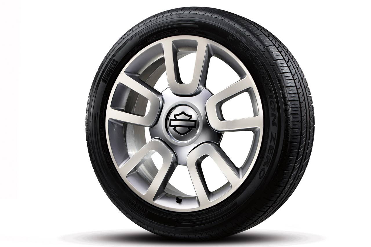 2011 Ford Harley-Davidson F-150: The 2011 Ford Harley-Davidson F-150 features standard 22-inch Euroflange forged wheels with a polished center wheel cap and low-profile performance tires.